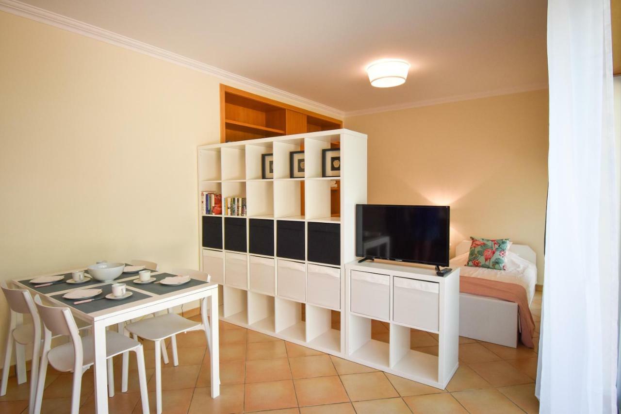 Old Village Prestige 102 Apartment