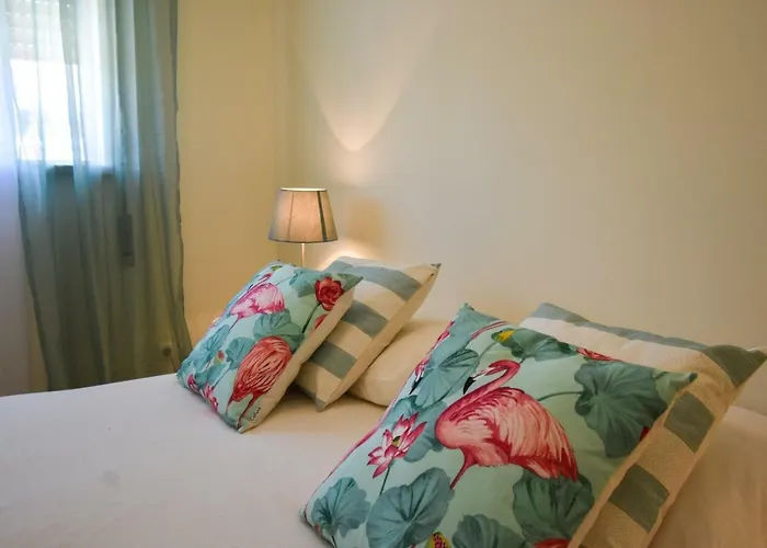 Old Village Prestige 102
